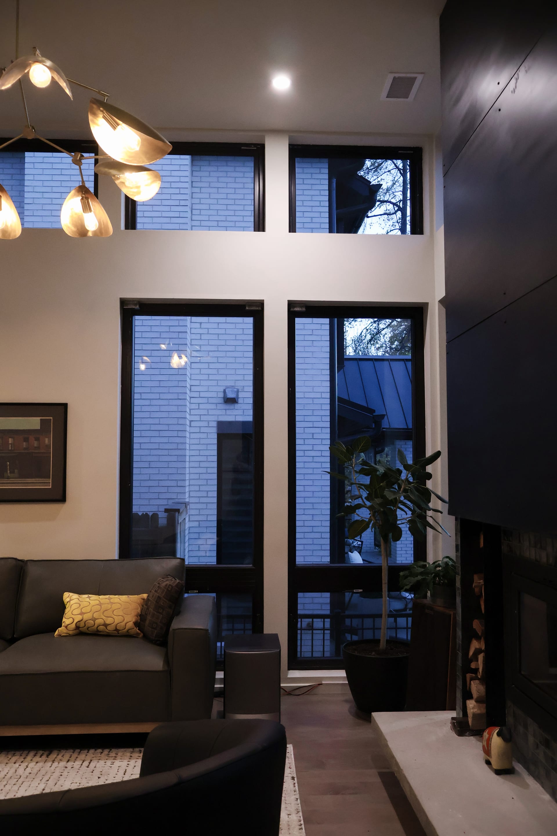 East Washington Park - Interior Detail