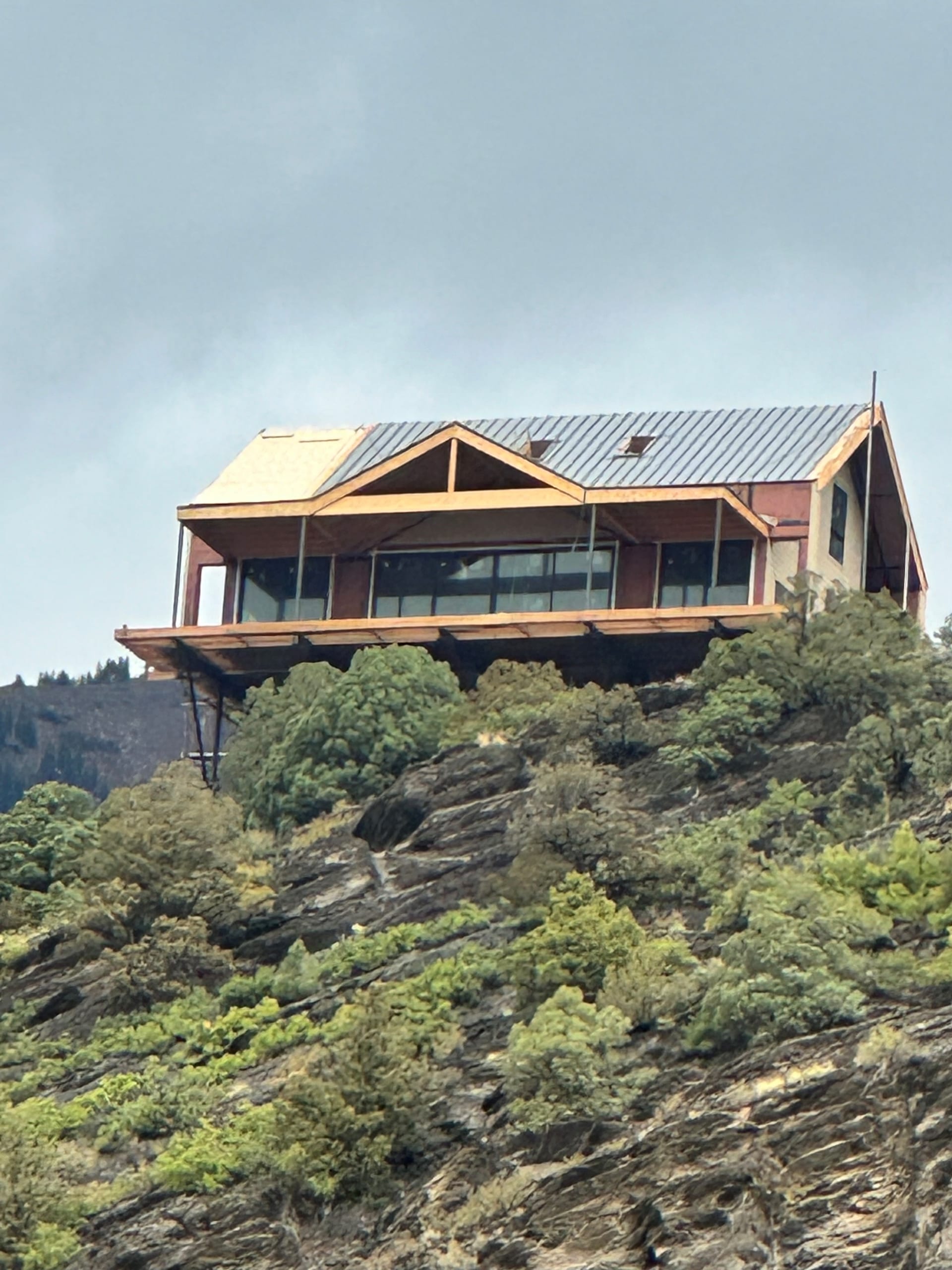 Weather Shield Mountain Modern Residence